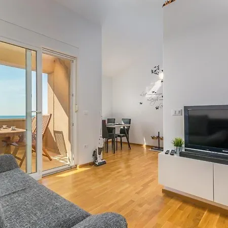 Paradiso With Sea View Apartment *